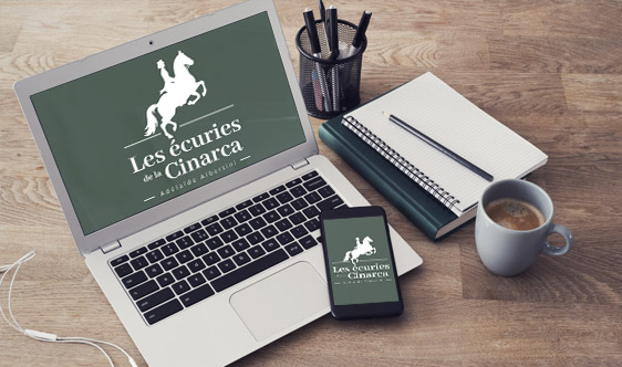 LES ECURIES DE LA CINARCA - Seillans