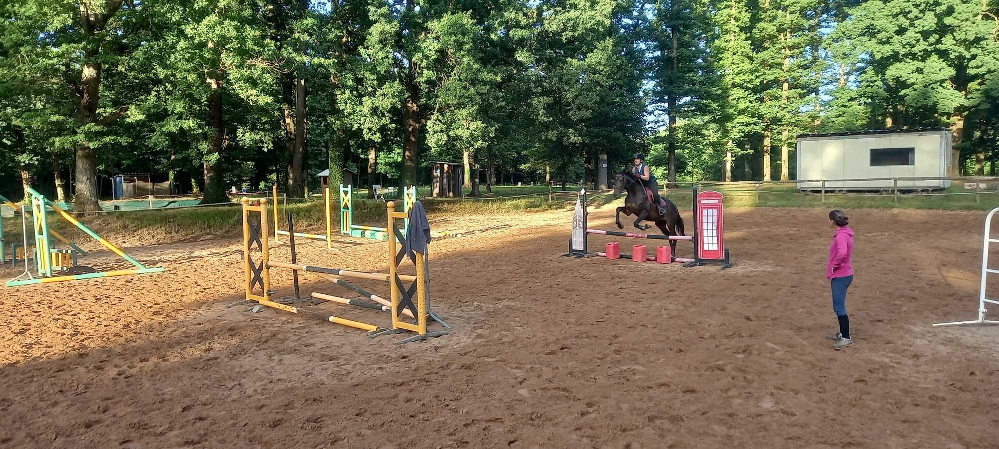 ECOLE D'EQUITATION PRETY-CUISERY - Cuisery