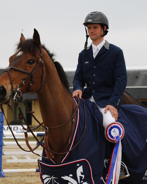 Nicolas Touzaint, cavalier dans le top 10 mondial FEI