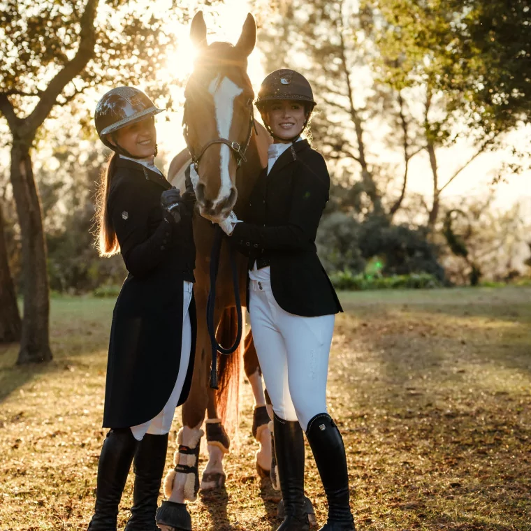Cavalières avec casques Samshield